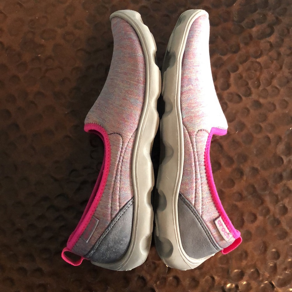 Crocs - Picture 8 of 11